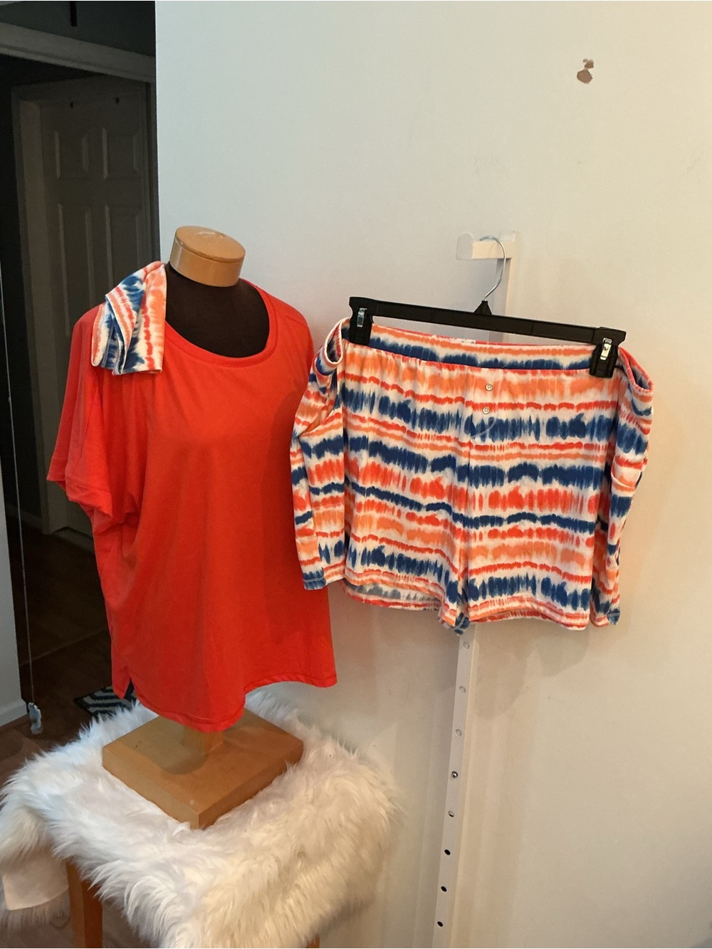 Cuddl Duds 2X Plus Size Lounge Set Coral Tie Dye Shorts Top & Matching Headband - Picture 12 of 14
